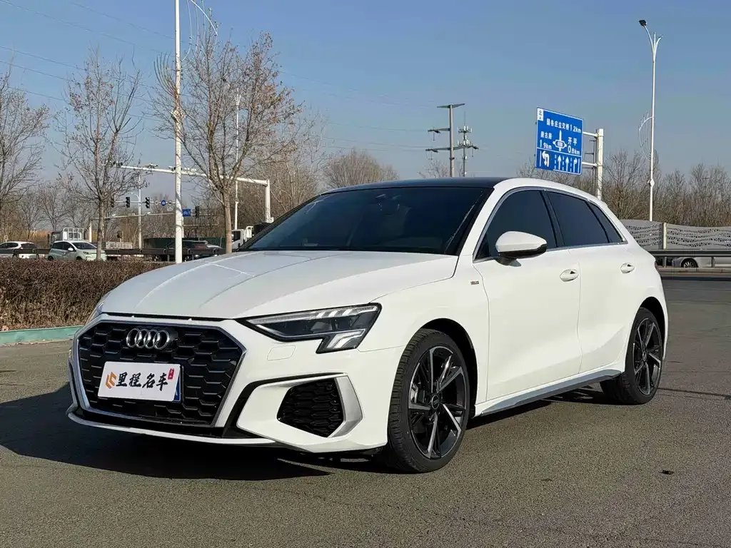 Audi A3 2024 из CN, фото 1
