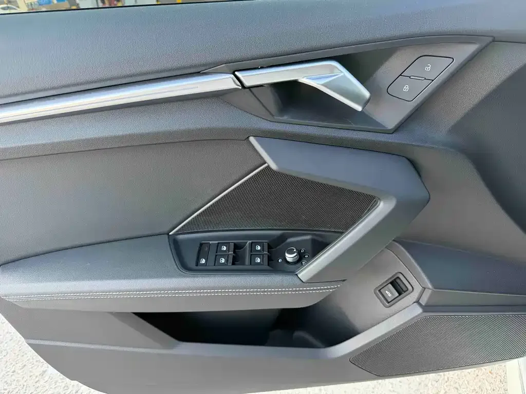 Audi A3 2024 из CN, фото 10
