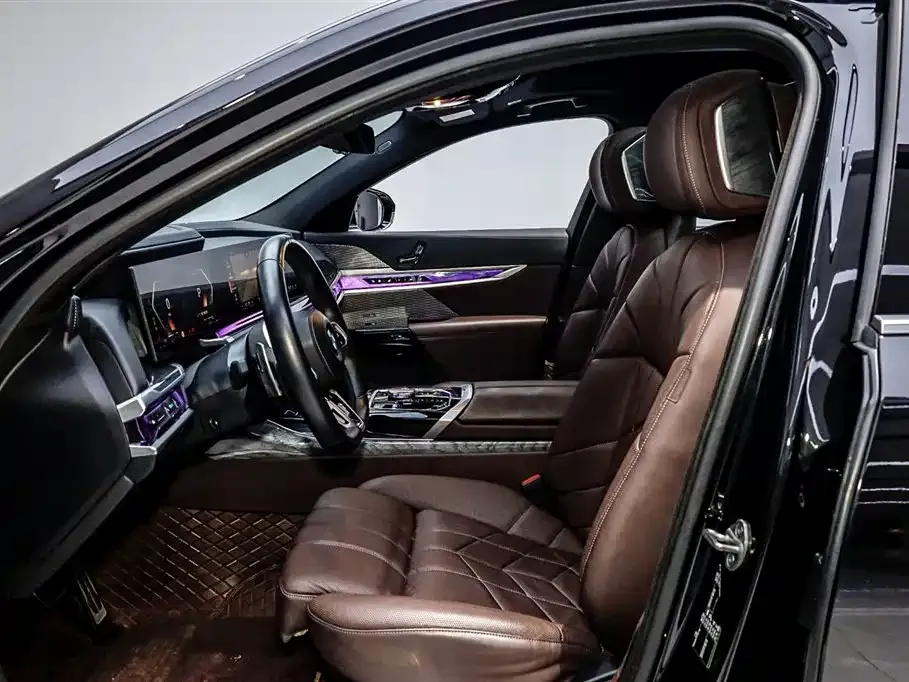 BMW 7 Series 2023 из CN, фото 5