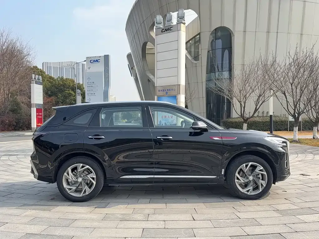 Hongqi HS3 PHEV 2024 из CN, фото 3