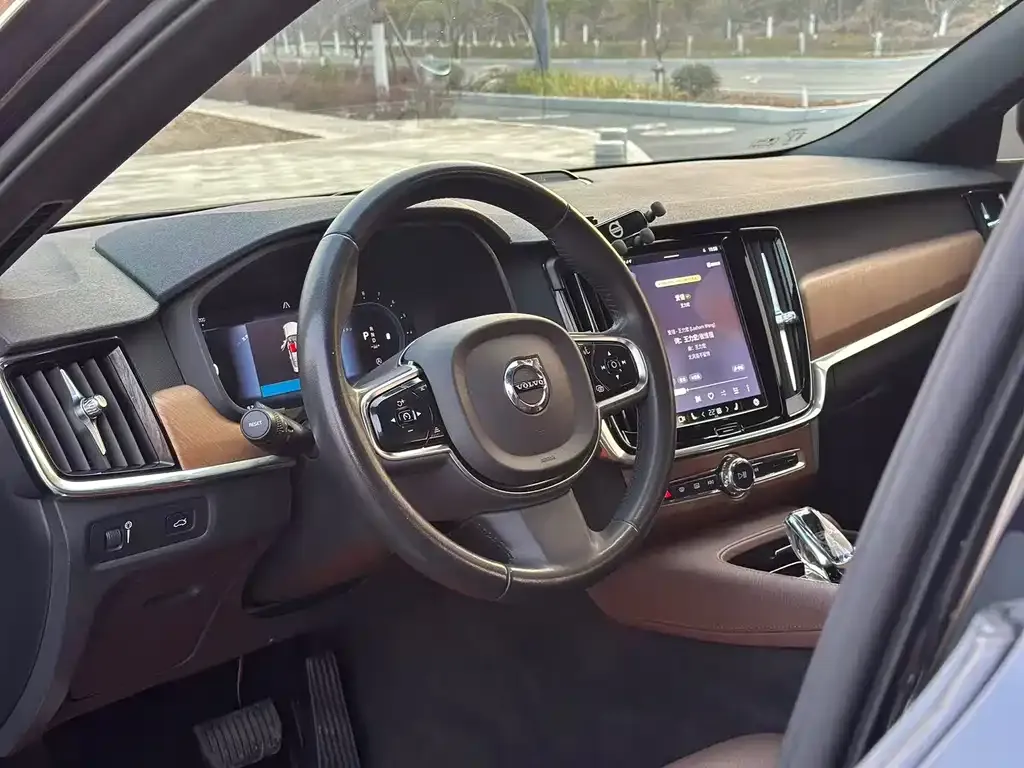 Volvo S90 2022 из CN, фото 6
