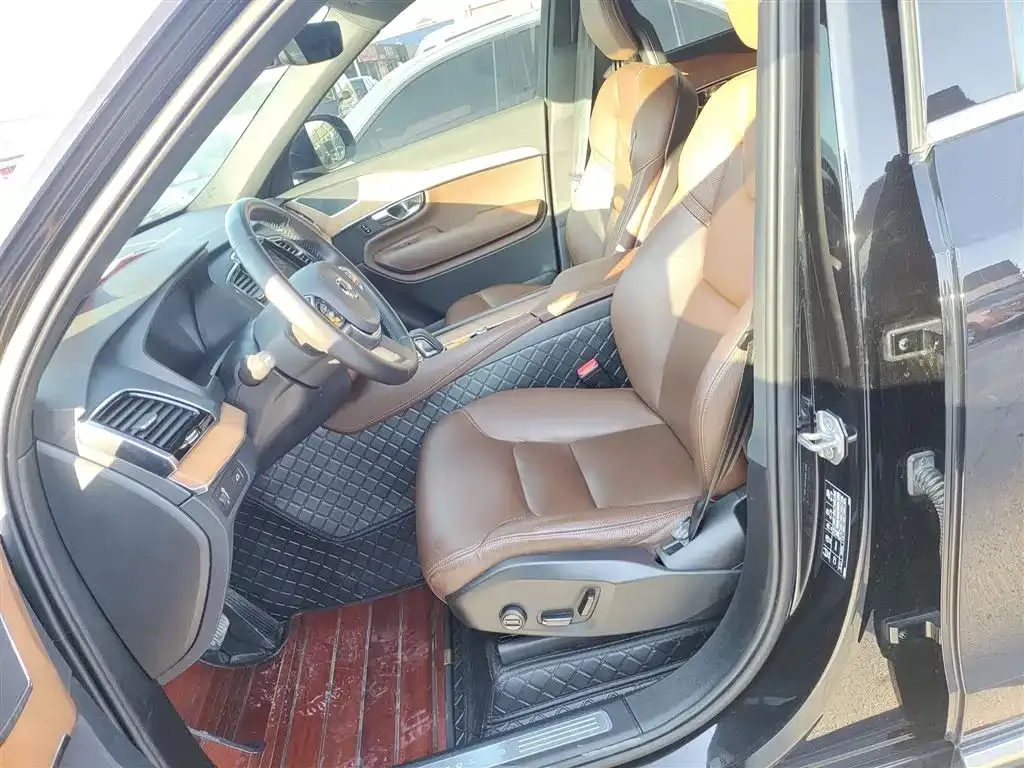 Volvo XC90 2021 из CN, фото 7