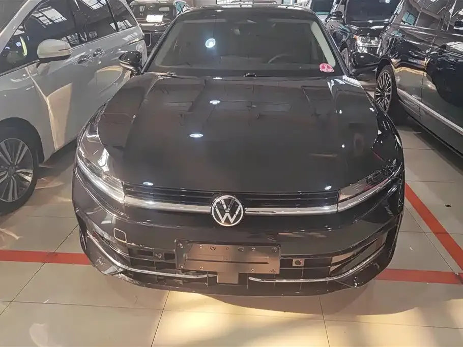 Volkswagen Magotan 2024 из CN, фото 9