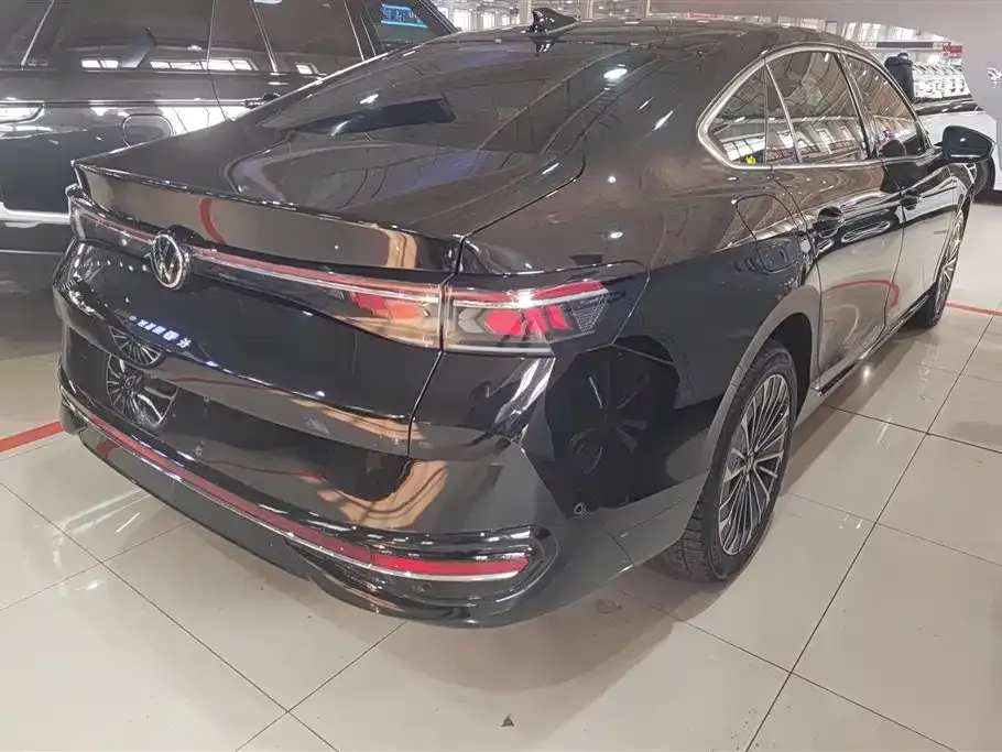 Volkswagen Magotan 2024 из CN, фото 10