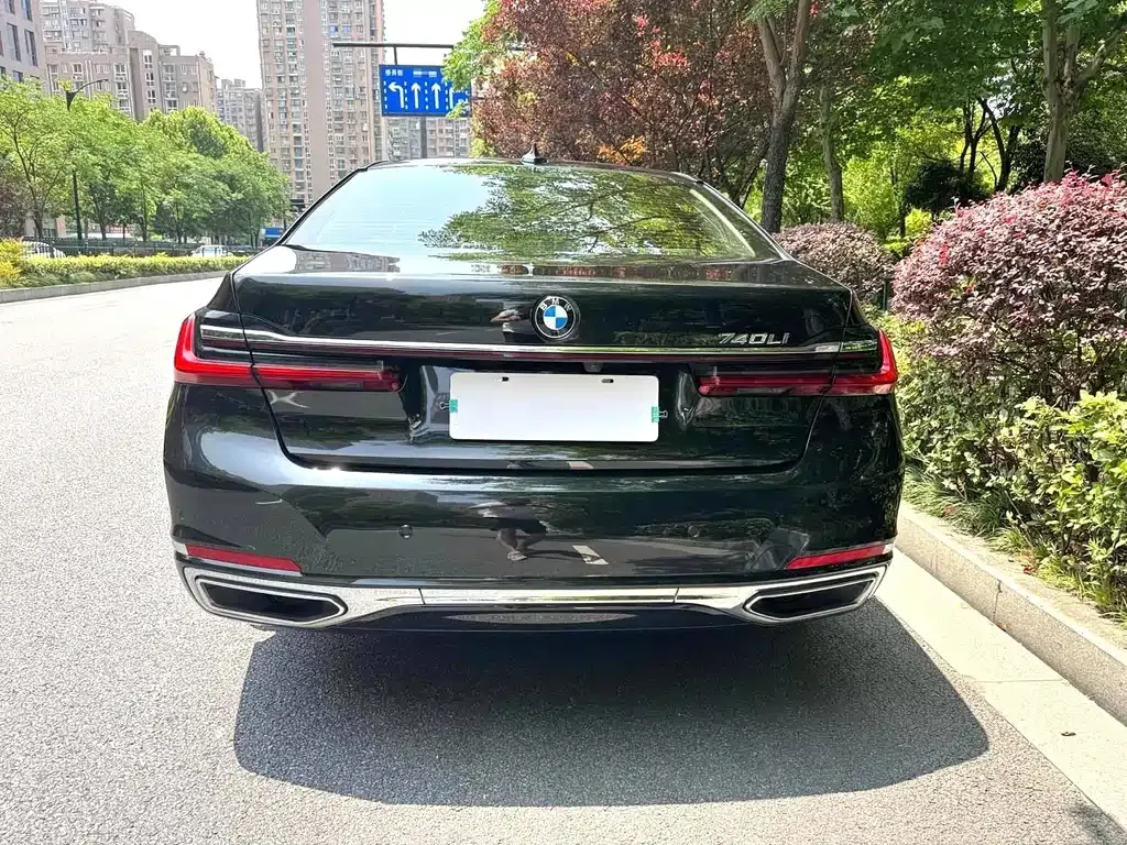 BMW 7 Series 2021 из CN, фото 8