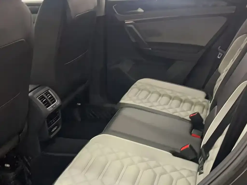 Volkswagen Tayron 2023 из CN, фото 3