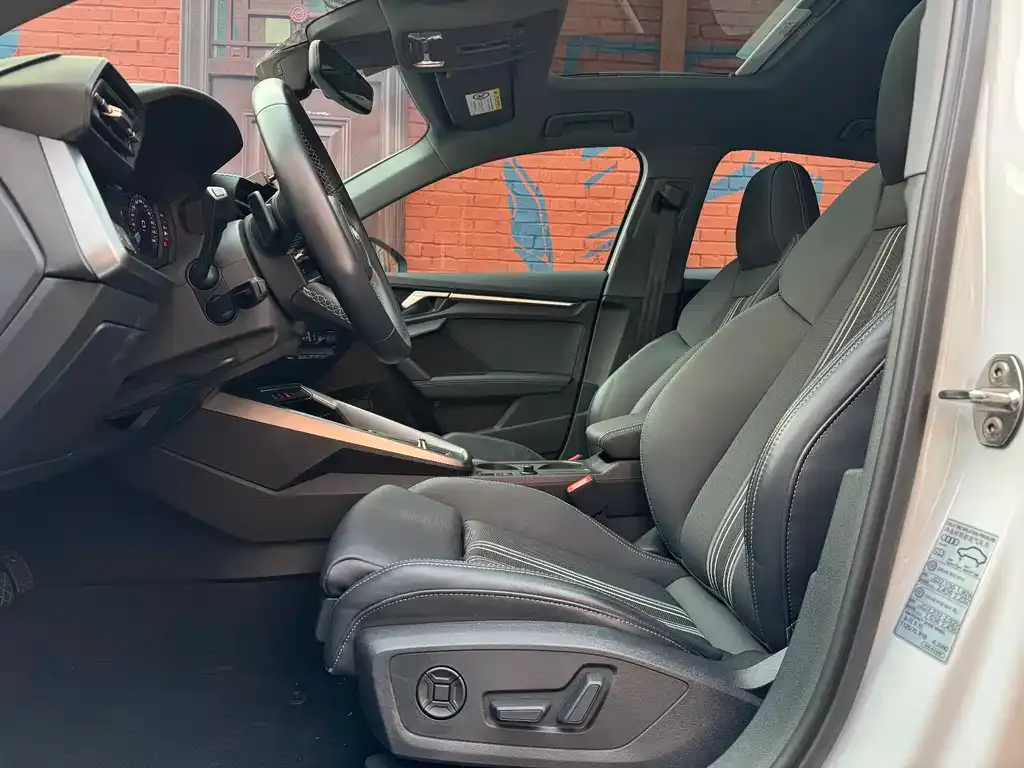 Audi A3 2023 из CN, фото 7