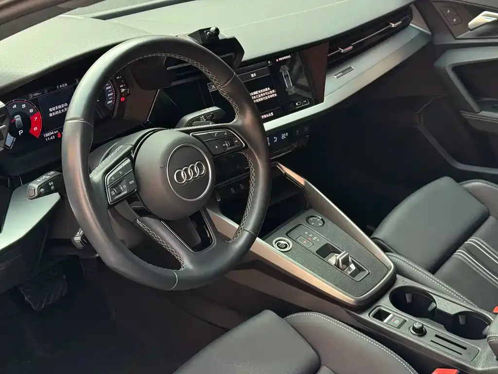 Audi A3 2023 из CN, фото 3