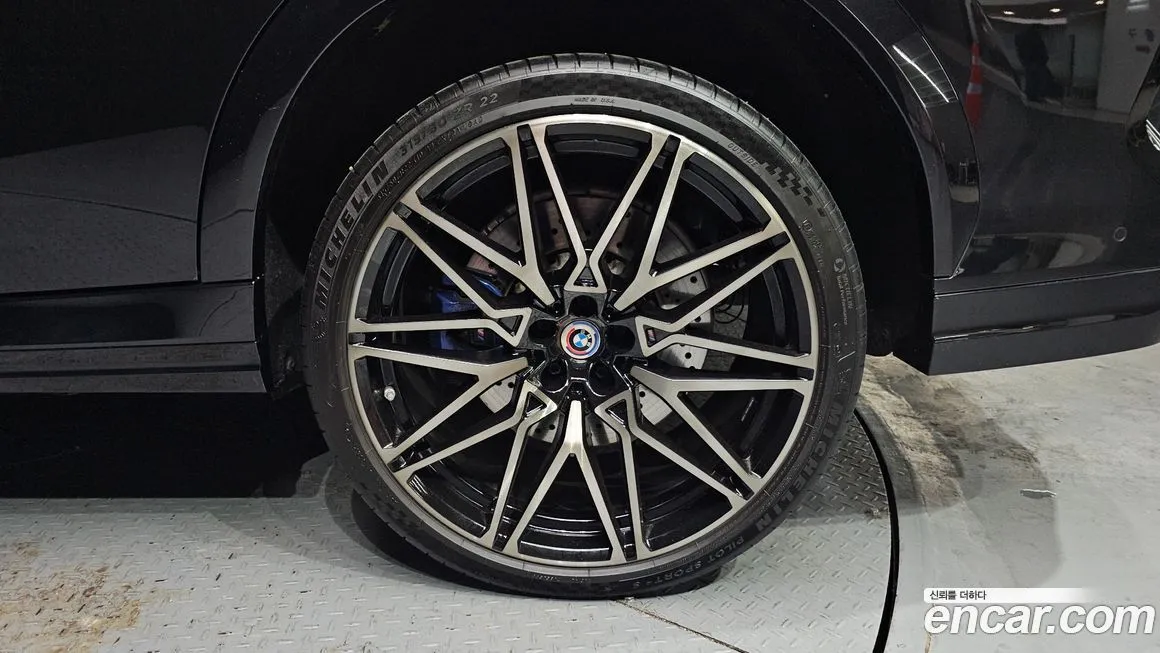 BMW X6M 2023 из KR, фото 3