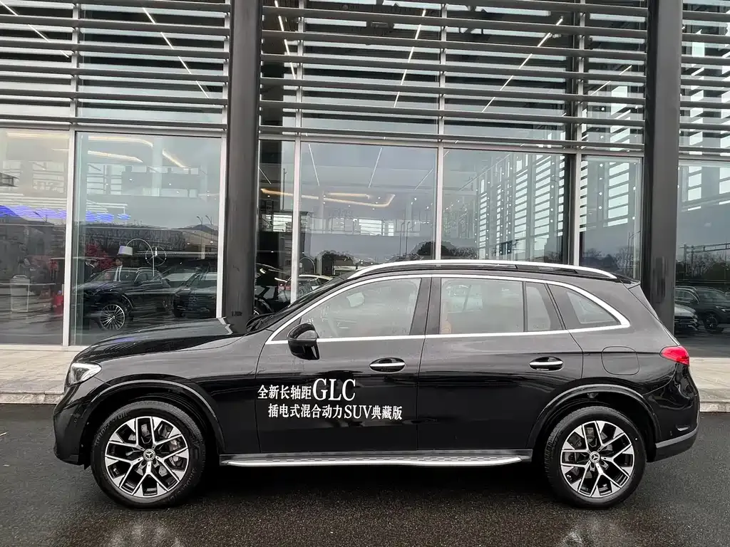 Mercedes-Benz GLC PHEV — фото 3