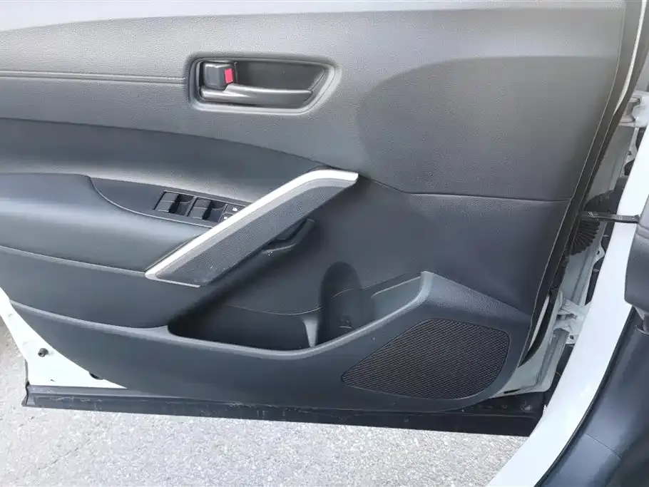 Toyota Corolla Cross 2023 из CN, фото 5
