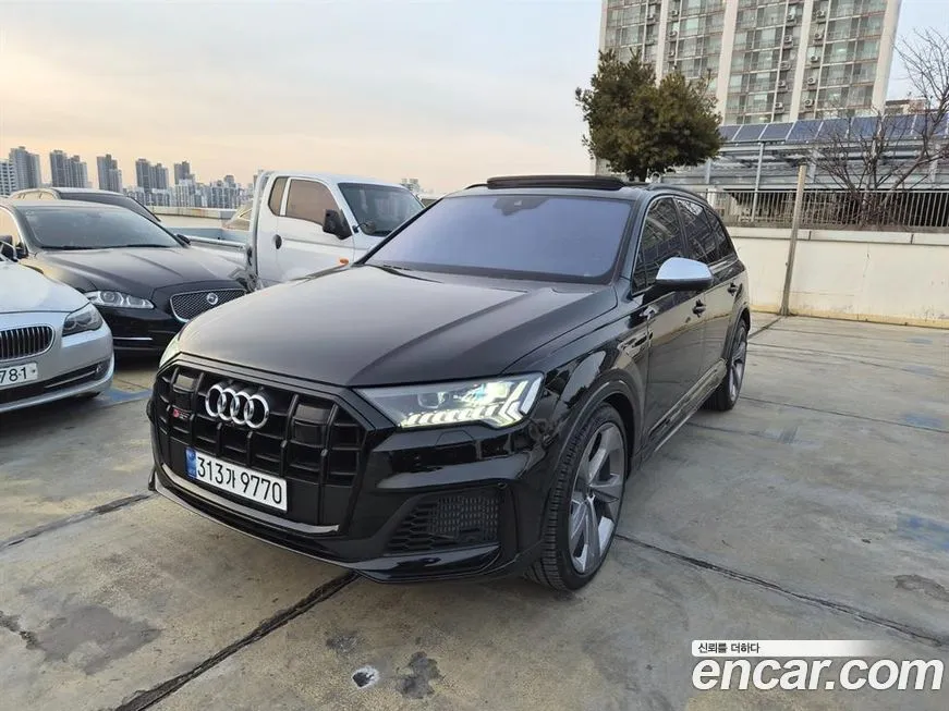 Audi SQ7 2023 из KR, фото 7
