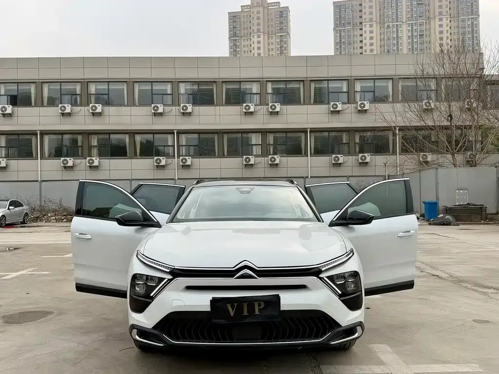 Citroen C5 X 2024 из CN, фото 6
