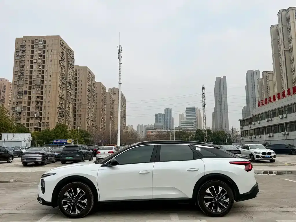 Citroen C5 X 2024 из CN, фото 3