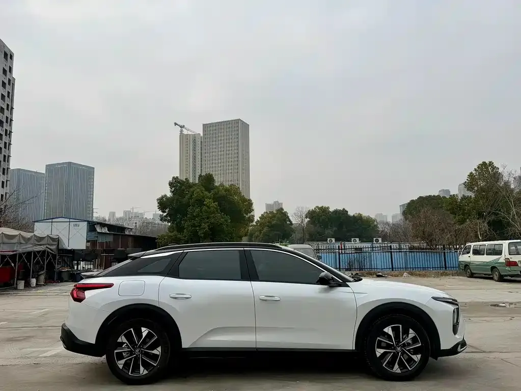 Citroen C5 X 2024 из CN, фото 2