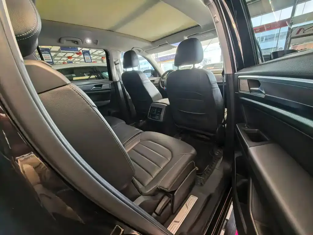 Volkswagen Teramont 2021 из CN, фото 2
