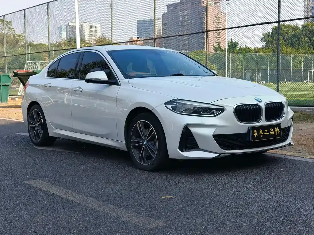 BMW 1 Series 2021 из CN, фото 3