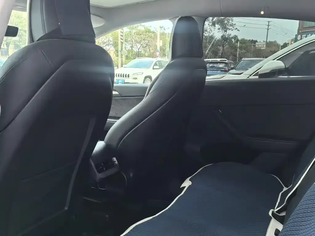 Tesla Model Y 2022 из CN, фото 8