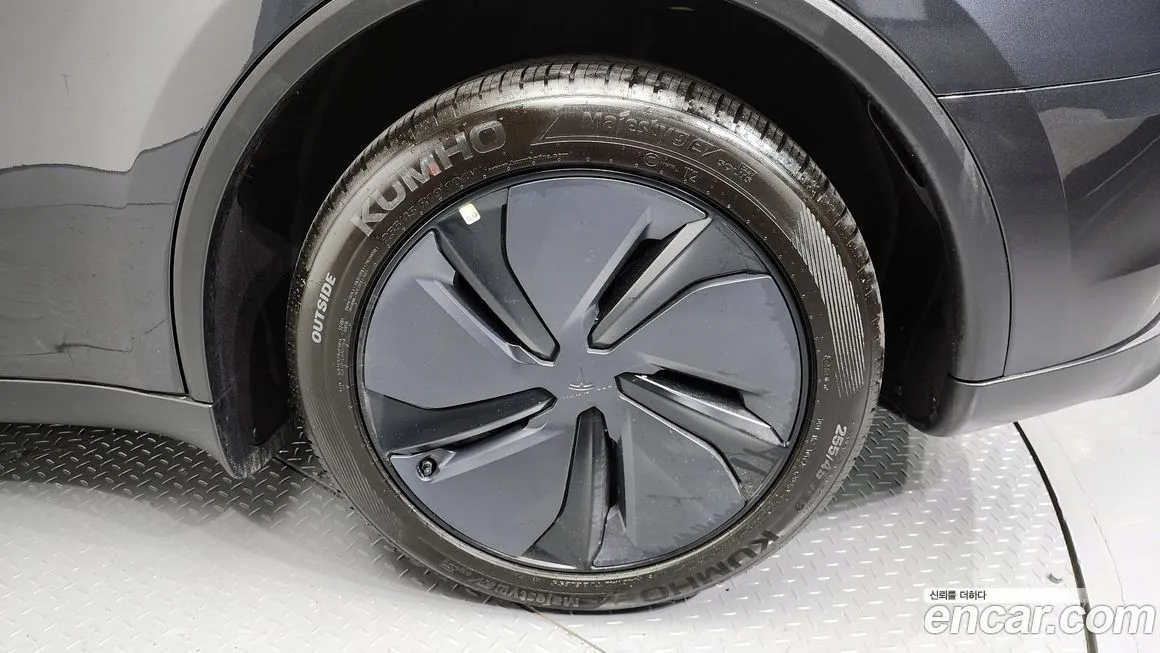 Tesla Model Y 2025 из KR, фото 9
