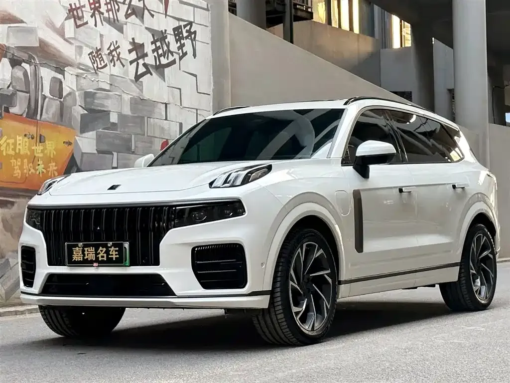 Lynk & Co 09 EM-P