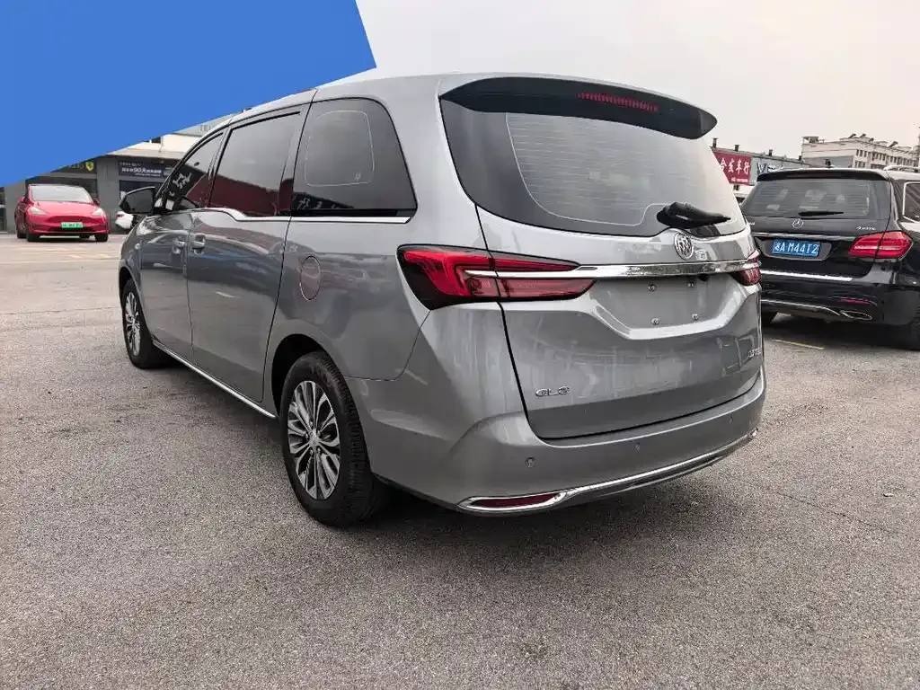 Buick GL8 — фото 10