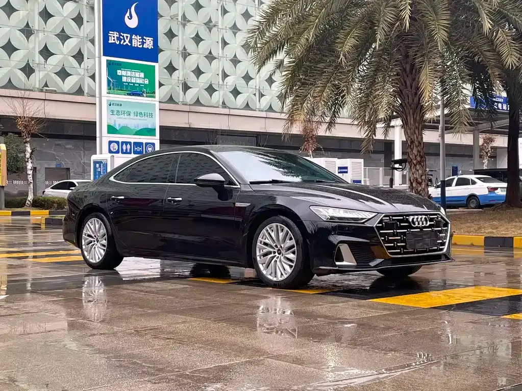 Audi A7L 2023 из CN, фото 7