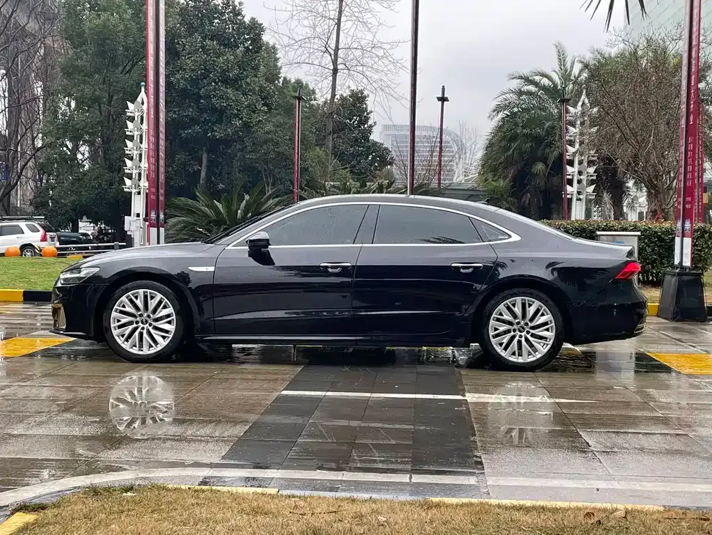 Audi A7L 2023 из CN, фото 6