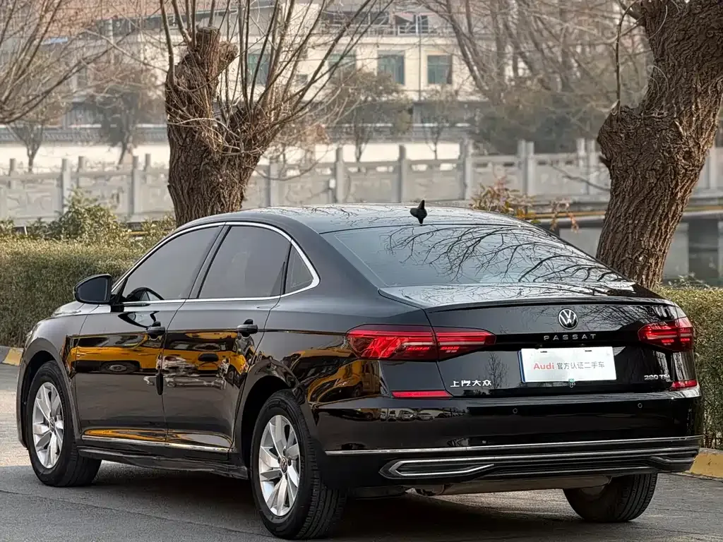 Volkswagen Passat 2021 из CN, фото 3