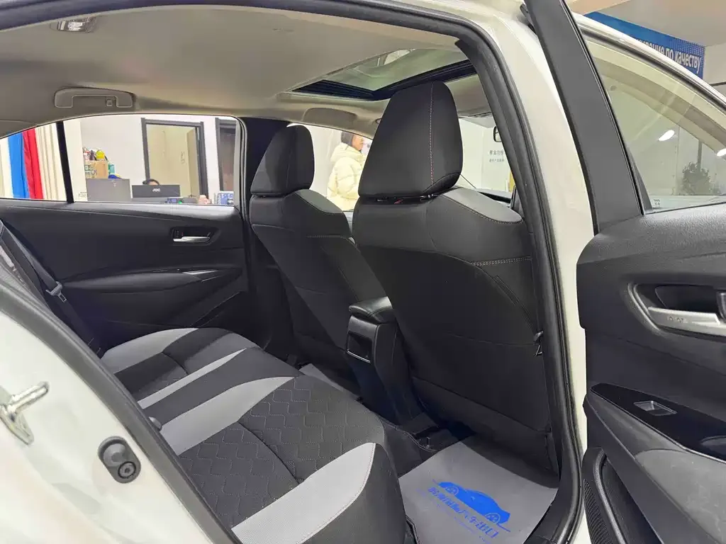 Toyota Corolla 2022 из CN, фото 8