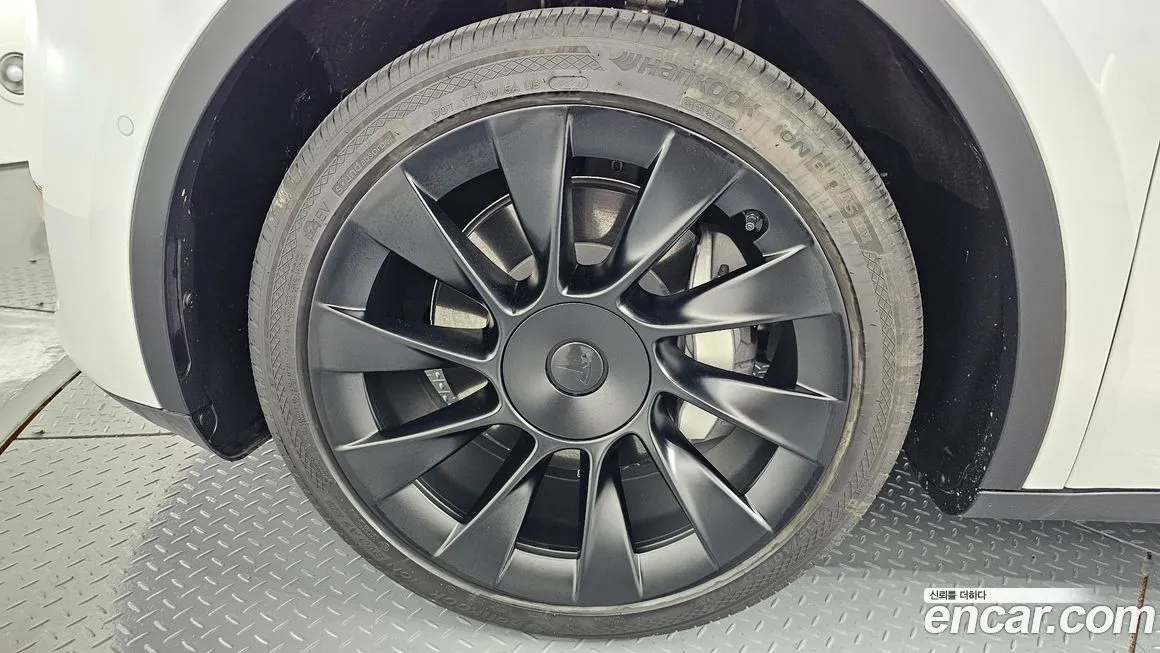 Tesla Model Y 2021 из KR, фото 9