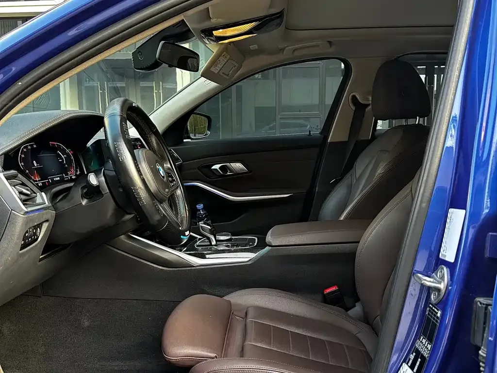 BMW 3 Series 2021 из CN, фото 6
