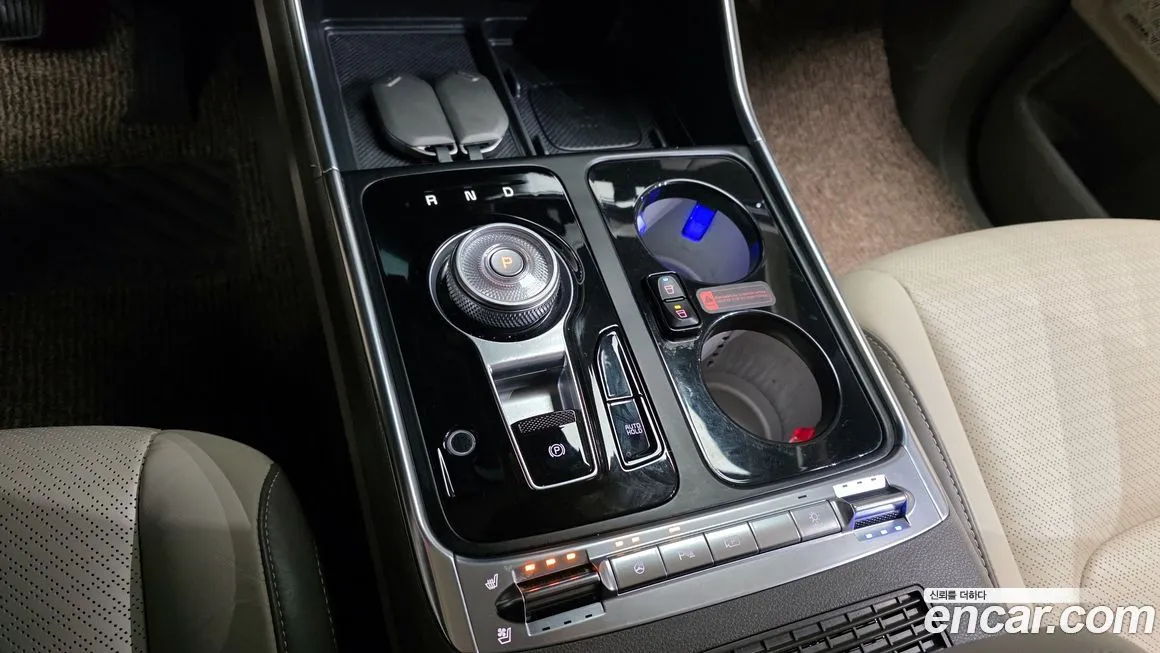 Kia Carnival — фото 10