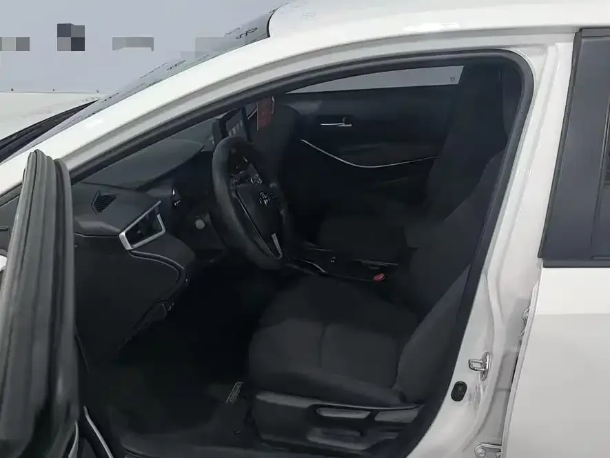 Toyota Corolla 2023 из CN, фото 10