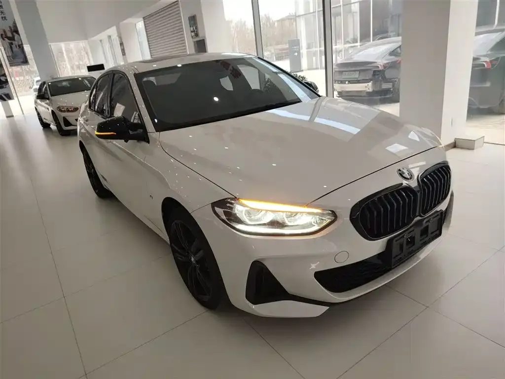 BMW 1 Series 2023 из CN, фото 7