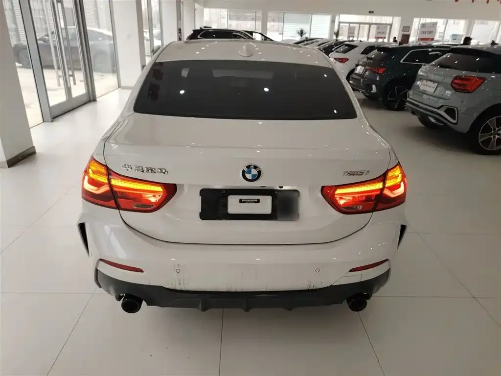 BMW 1 Series 2023 из CN, фото 5