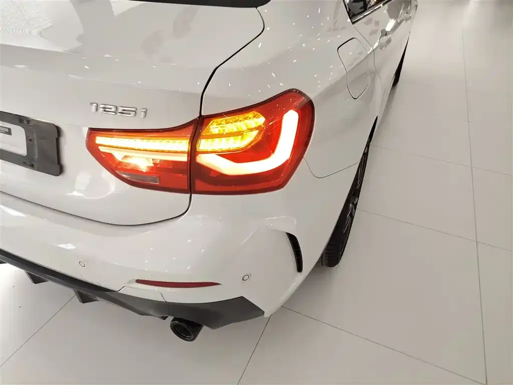 BMW 1 Series 2023 из CN, фото 4