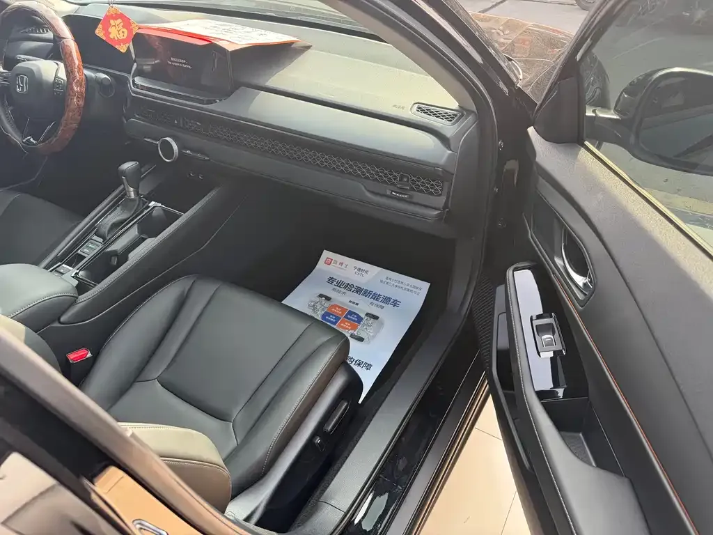 Honda Accord — фото 10