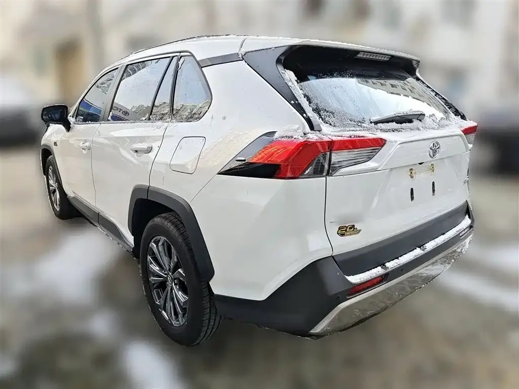 Toyota RAV4 2023 из CN, фото 7