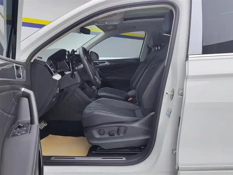 Volkswagen Tiguan L 2022 из CN, фото 9