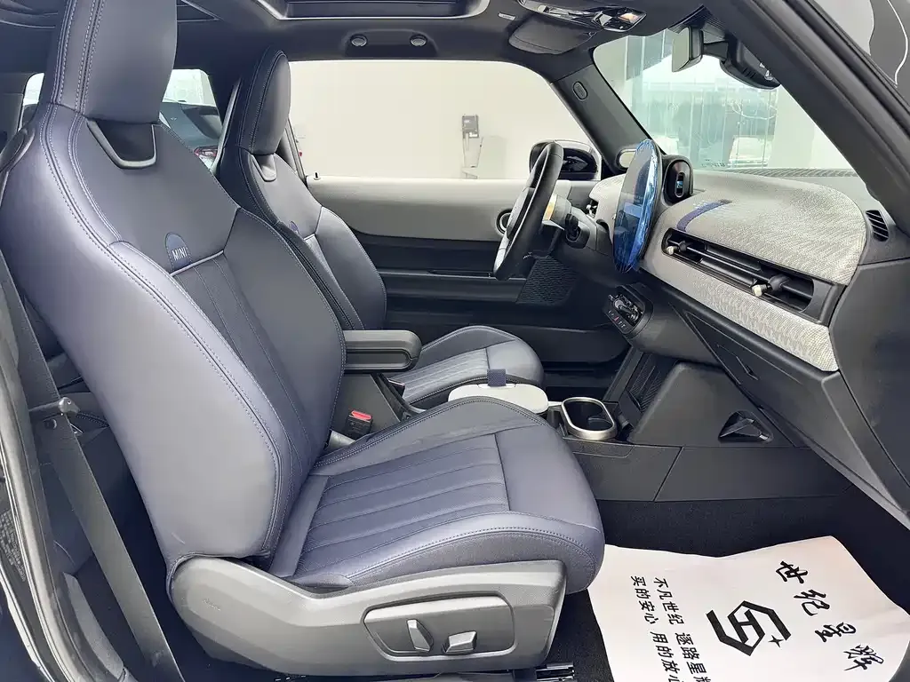 MINI Cooper (3-door) 2025 из CN, фото 3