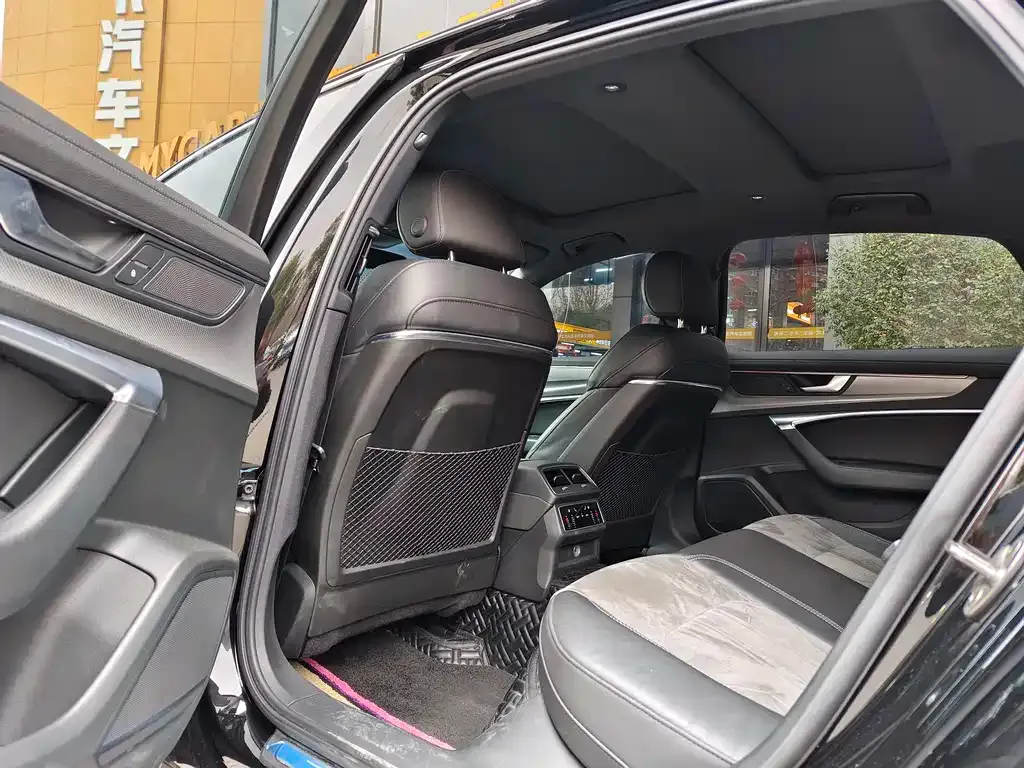 Audi A6L 2021 из CN, фото 8