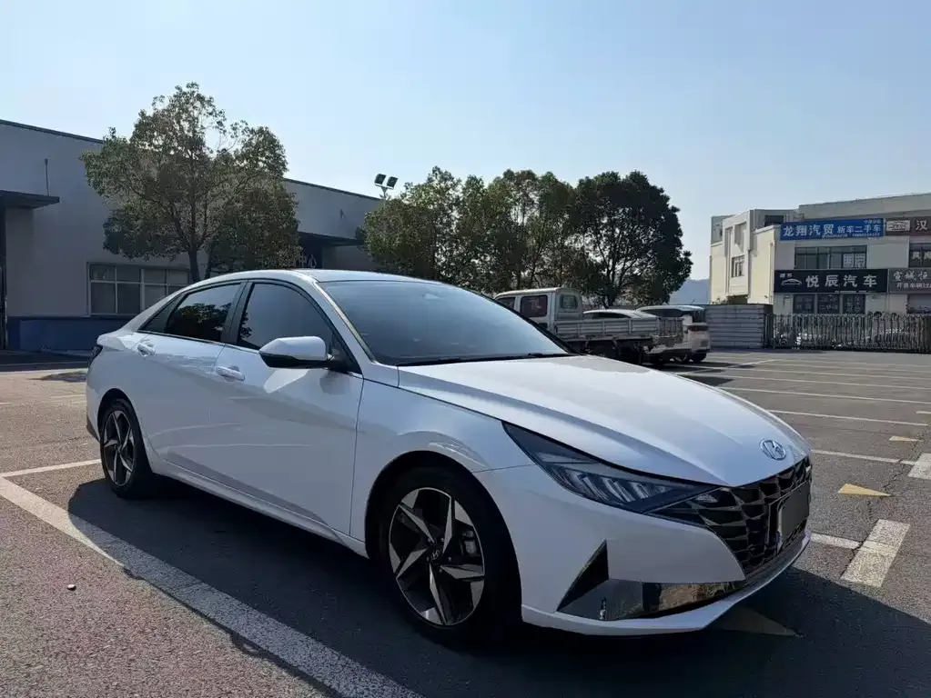 Hyundai Elantra 2023 из CN, фото 7