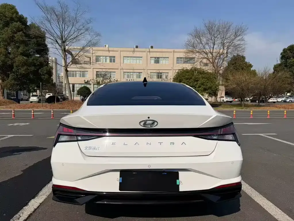 Hyundai Elantra 2023 из CN, фото 4