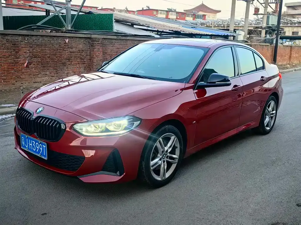 BMW 1 Series 2021 из CN, фото 1