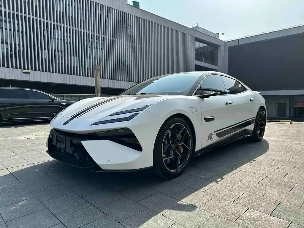 Lotus Emeya 2025 из CN, фото 1