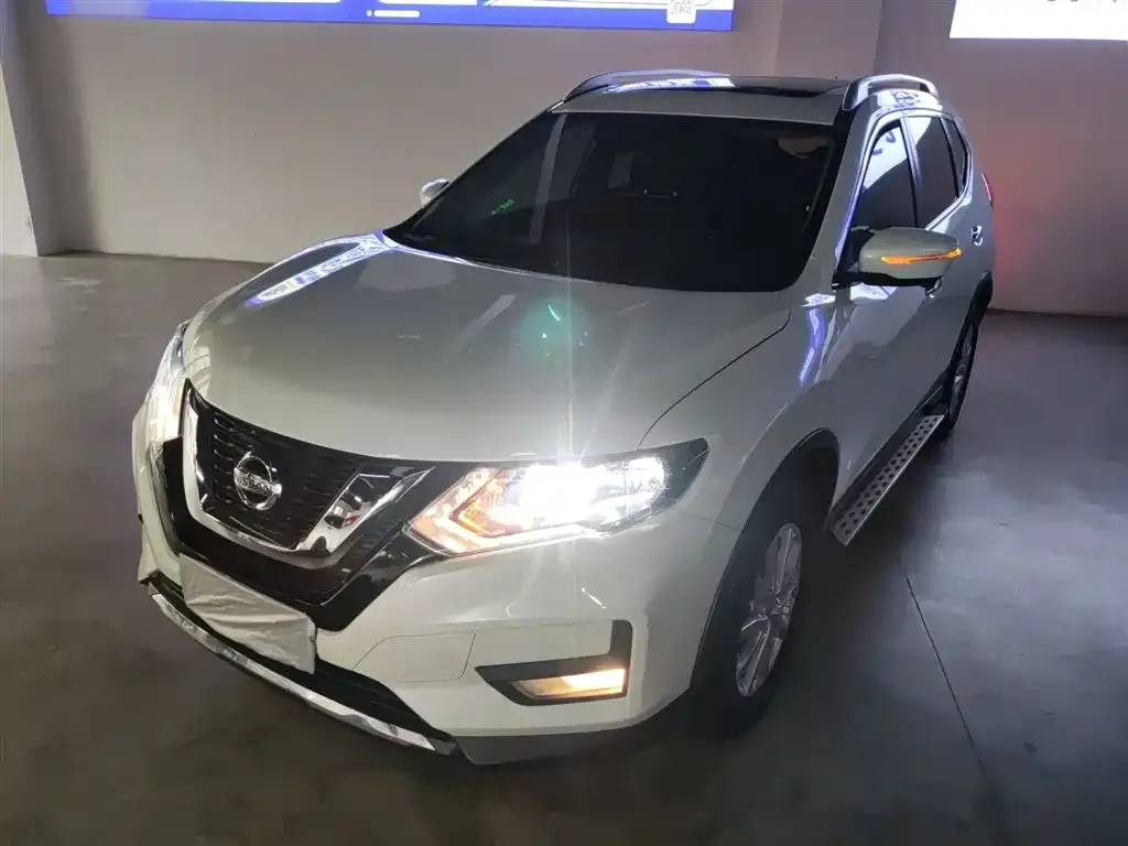 Nissan X-Trail 2021 из CN, фото 1