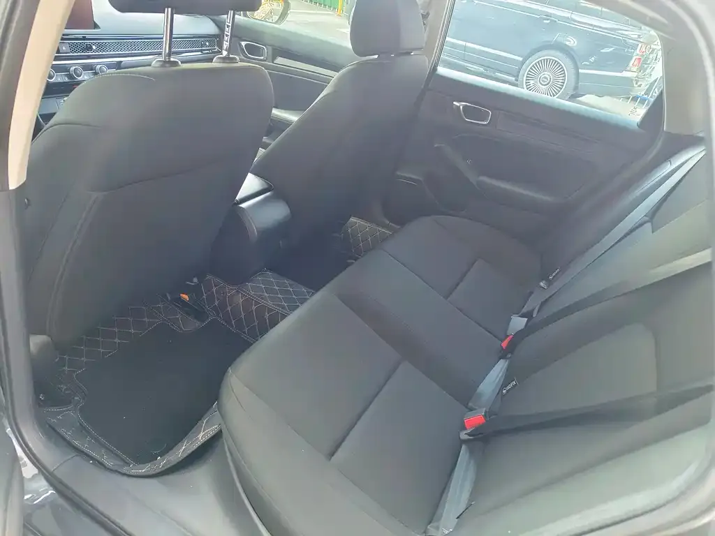 Honda Civic 2024 из CN, фото 2
