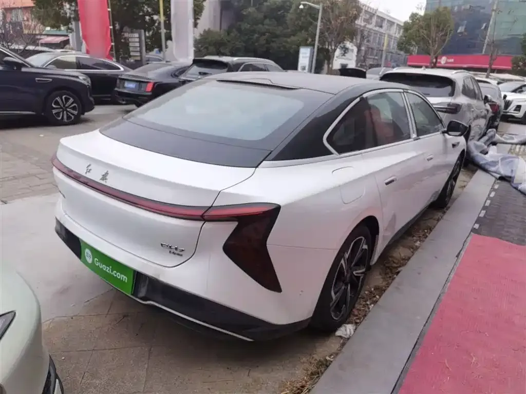 Hongqi EH7 2024 из CN, фото 6