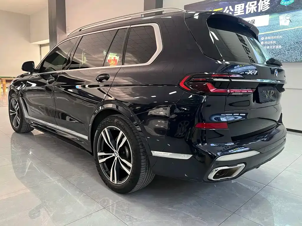 BMW X7 — фото 9