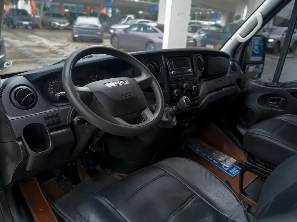 IVECO Ousheng 2023 из CN, фото 3